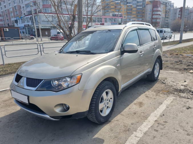 Mitsubishi Outlander